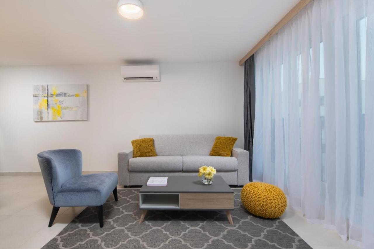 Lux Pool Suite Umago Exterior foto